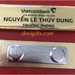 Bảng tên đồng mạ vàng