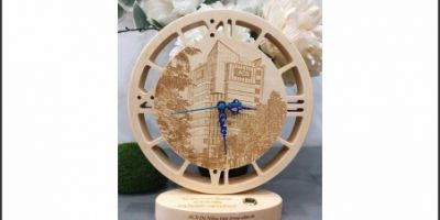 Đồng Hồ Để Bàn Gỗ Tự Nhiên – Quà Tặng công ty Theo Yêu Cầu Độc Đáo và Sang Trọng