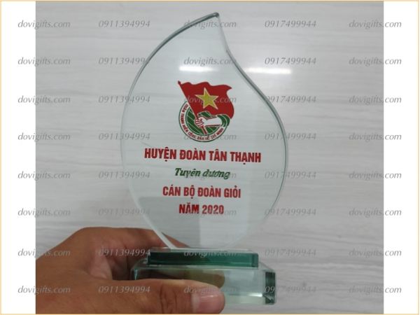 Biểu trưng , kỷ niệm chương Đại hội Đoàn